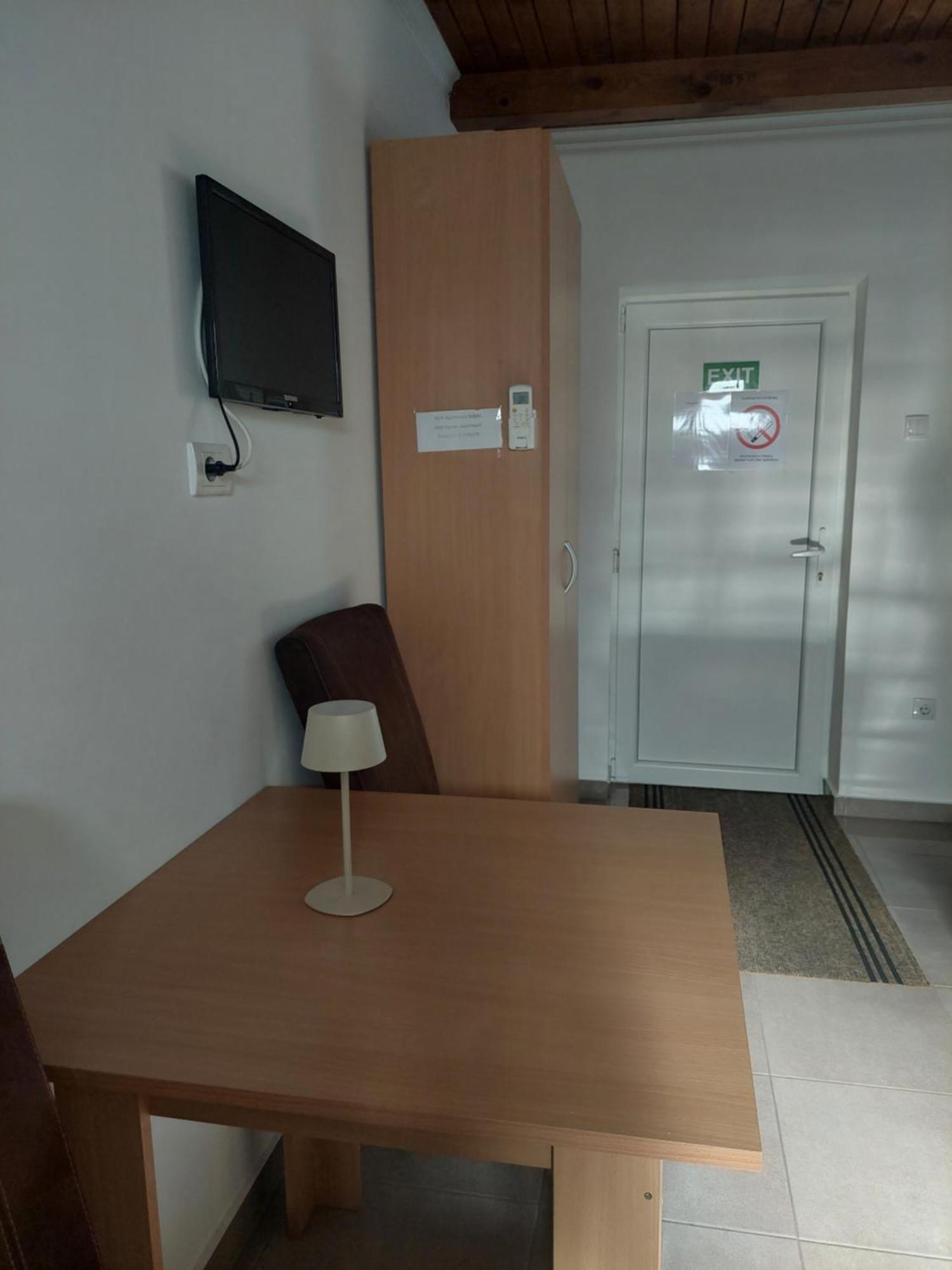 M&m Apartment Pacir