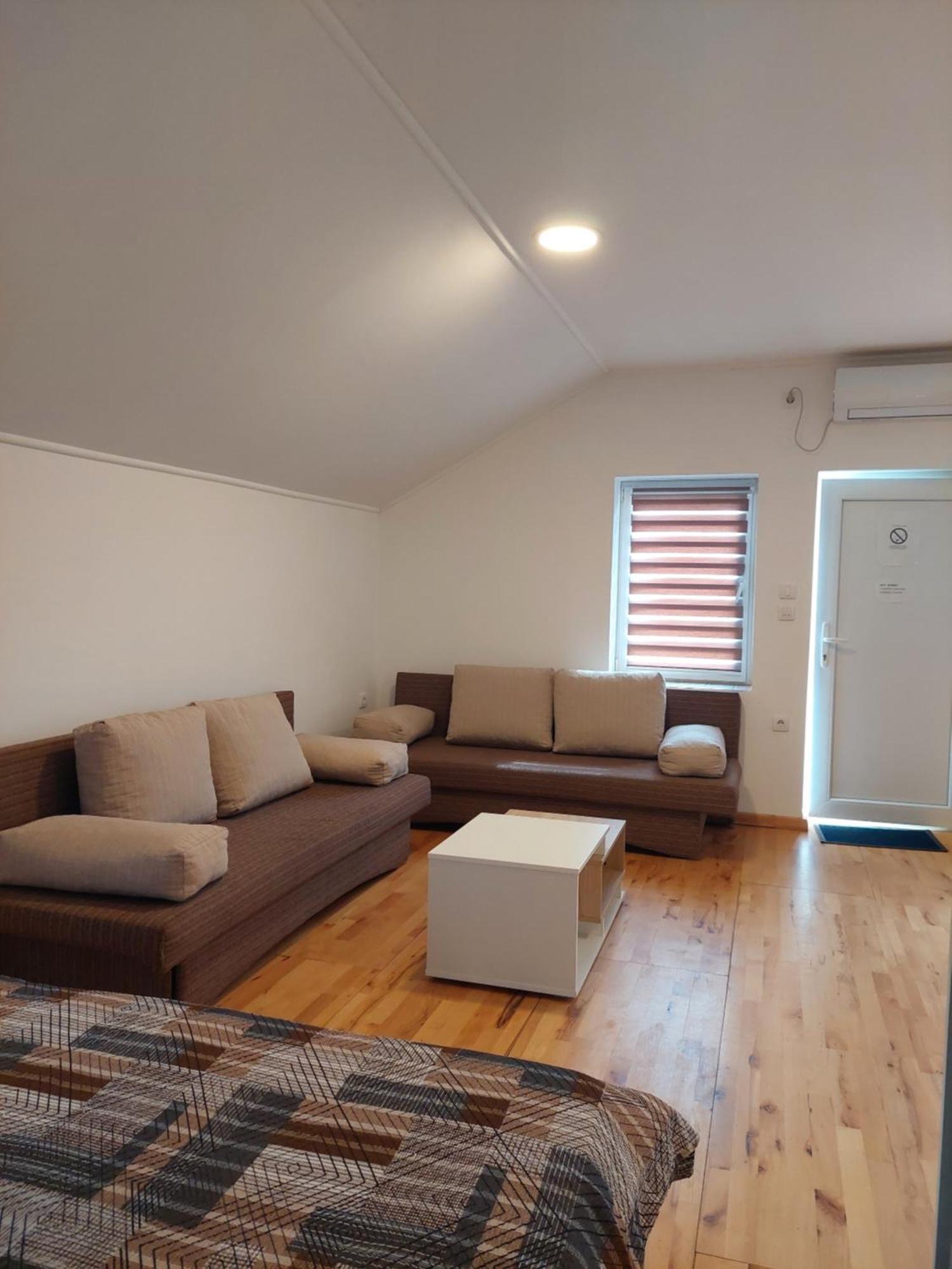M&m Apartment